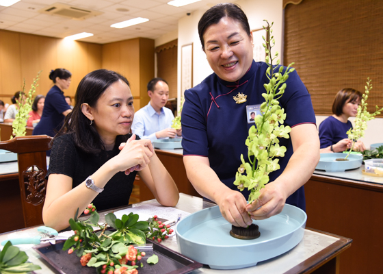 以花悟道 慈济路上好修行